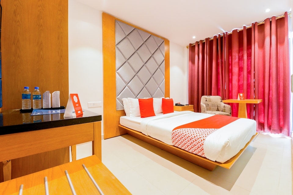 OYO 12670 Connect Inn, Vytilla Kochi, Kochi