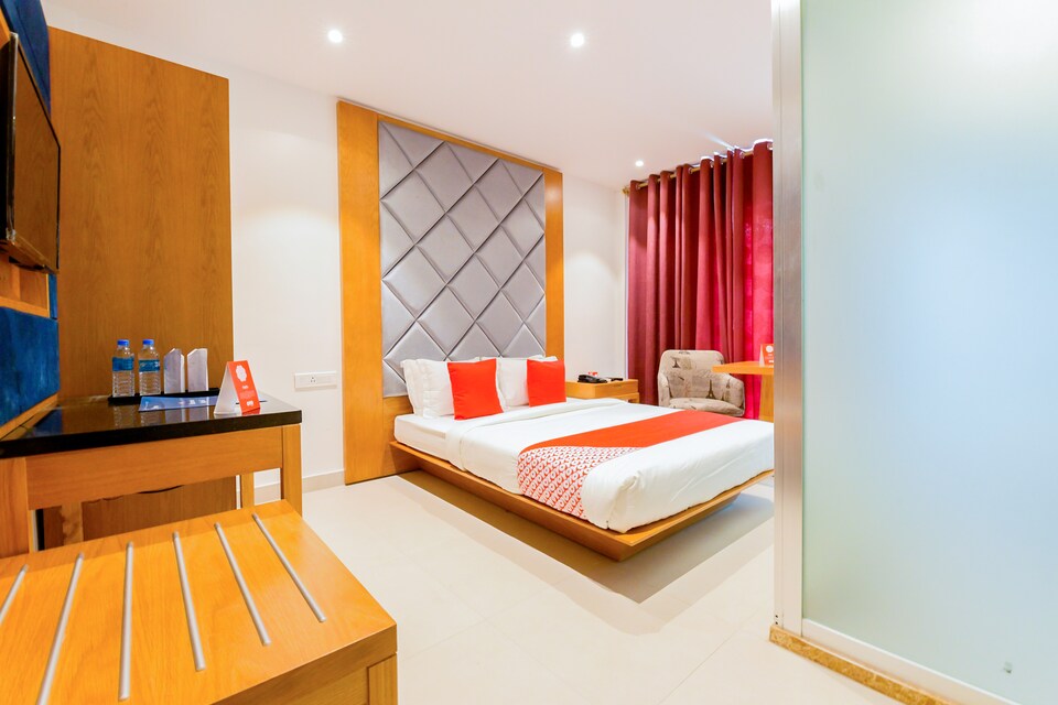 OYO 12670 Connect Inn, Vytilla Kochi, Kochi