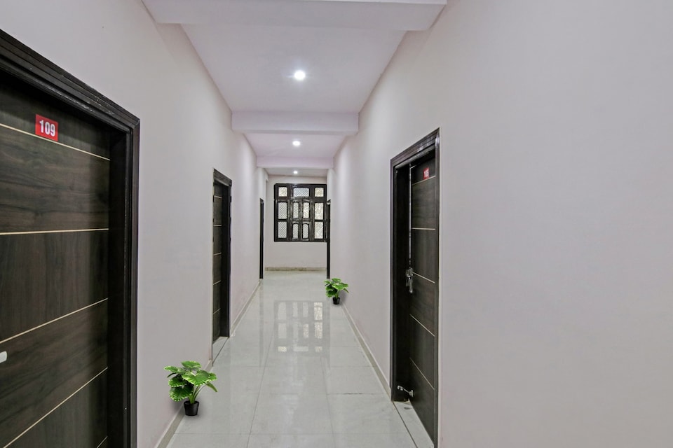 Hotel O Suncity, Faridabad, Faridabad