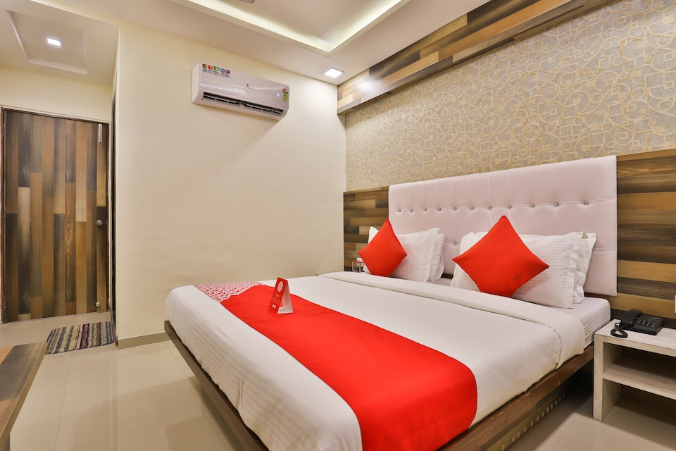 OYO Hotel Sunshine, SG Highway Ahmedabad, Ahmedabad