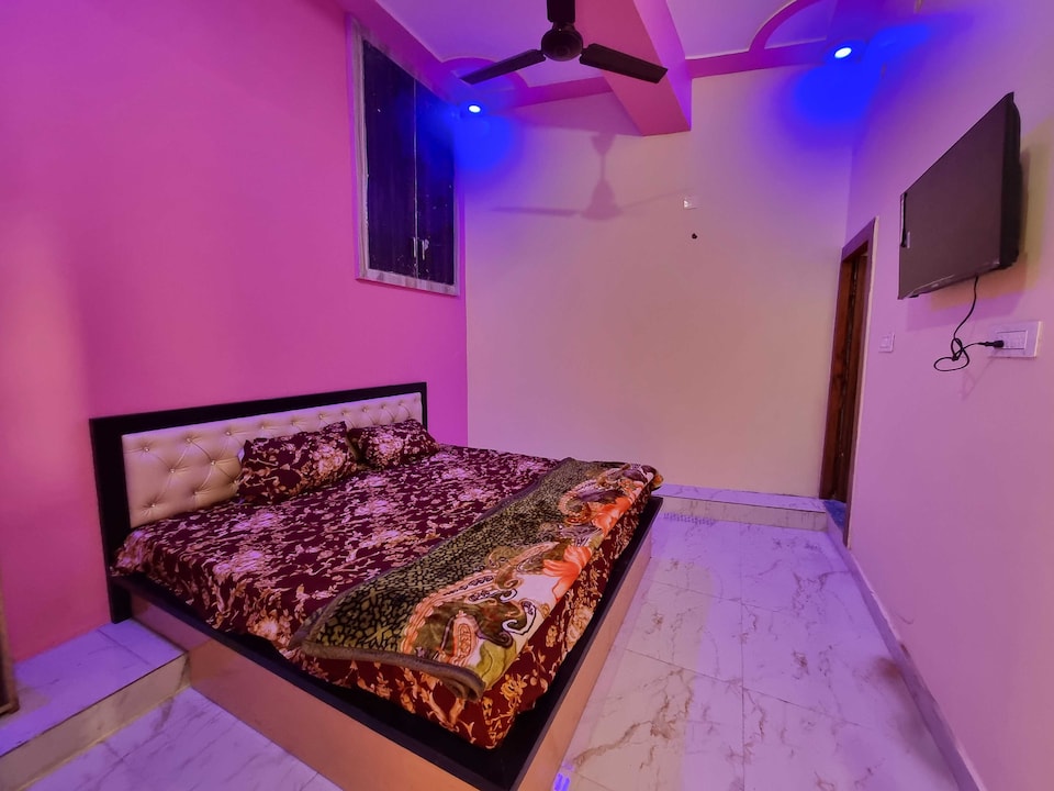 OYO 806236 HOTEL RAJ RESIDENCY, Aligarh, Aligarh