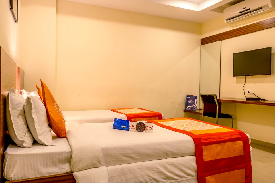 OYO 1594 Hotel Landmark, Transit Vizag, Visakhapatnam