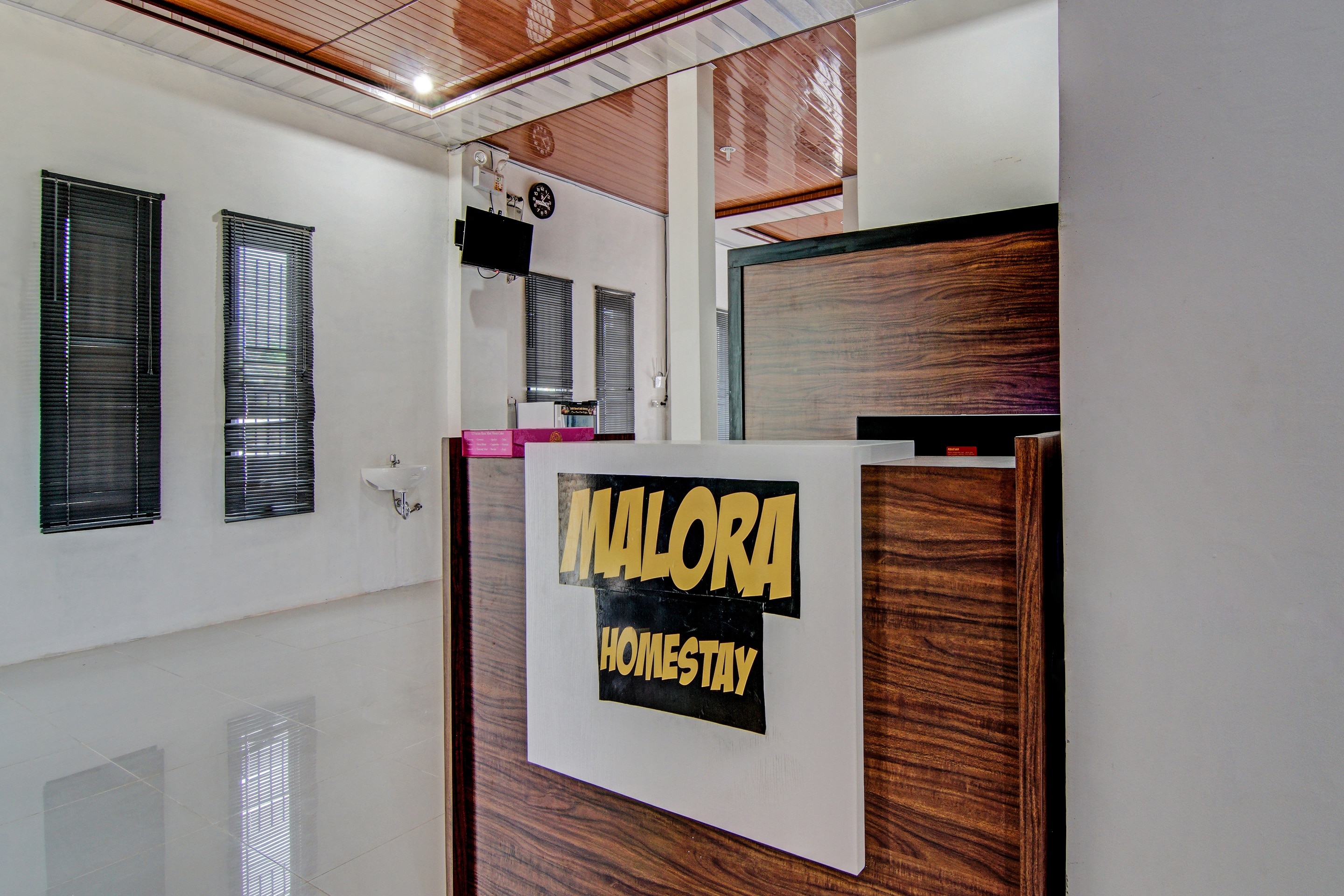 OYO 92081 Malora Homestay, Premium Pekanbaru, Book @ Rp86658 - OYO