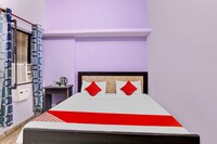 OYO Flagship R D Hotel