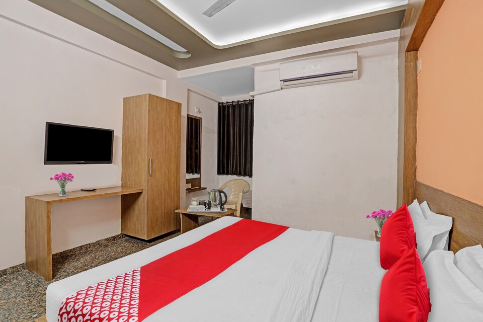 Flagship Hotel Ab Apple, Mehsana, Mehsana