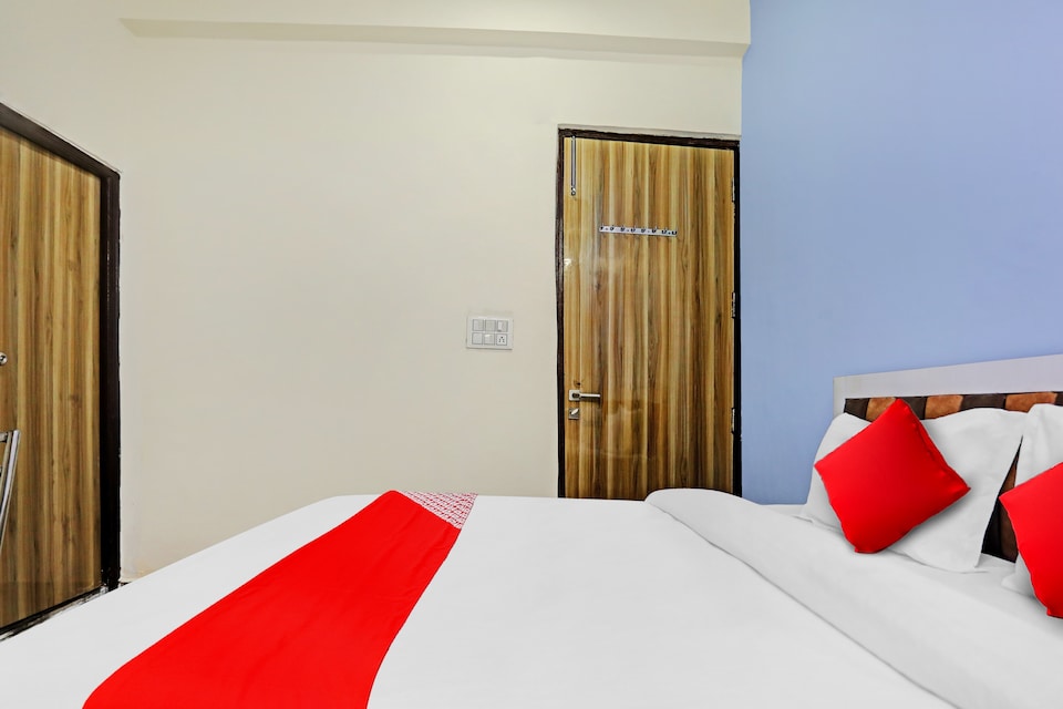 Live on NOD1662, Noida Industrial Area Mamura, Noida