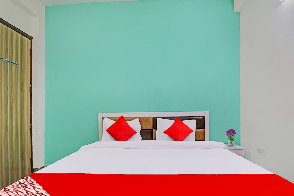 Live on NOD1662, Noida Industrial Area Mamura, Noida