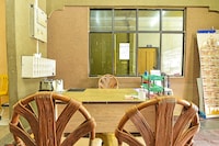 OYO 90706 Empire Inn 2
