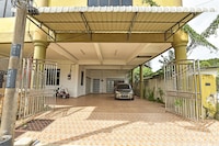 OYO 90706 Empire Inn 2