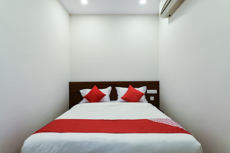 OYO 12681 Blue Moon Inn, Transit Vizag-II, Visakhapatnam