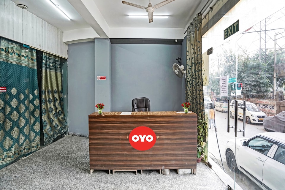 Hotel O New Signature near Iskcon Temple, Noida City, Noida
