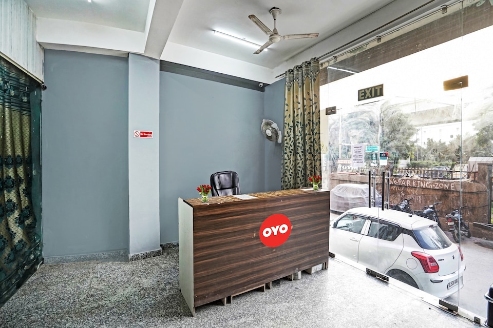 Hotel O New Signature near Iskcon Temple, Noida City, Noida