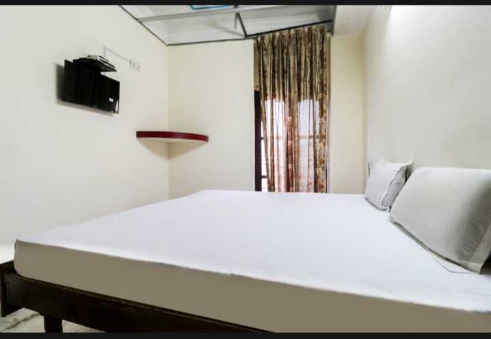 POP 80641C Hotel Anil Lodge, Hamidia Road Bhopal, Bhopal