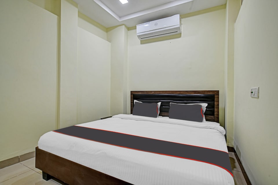 Collection O Hotel Royal Inn, Vijay Nagar Indore, Indore