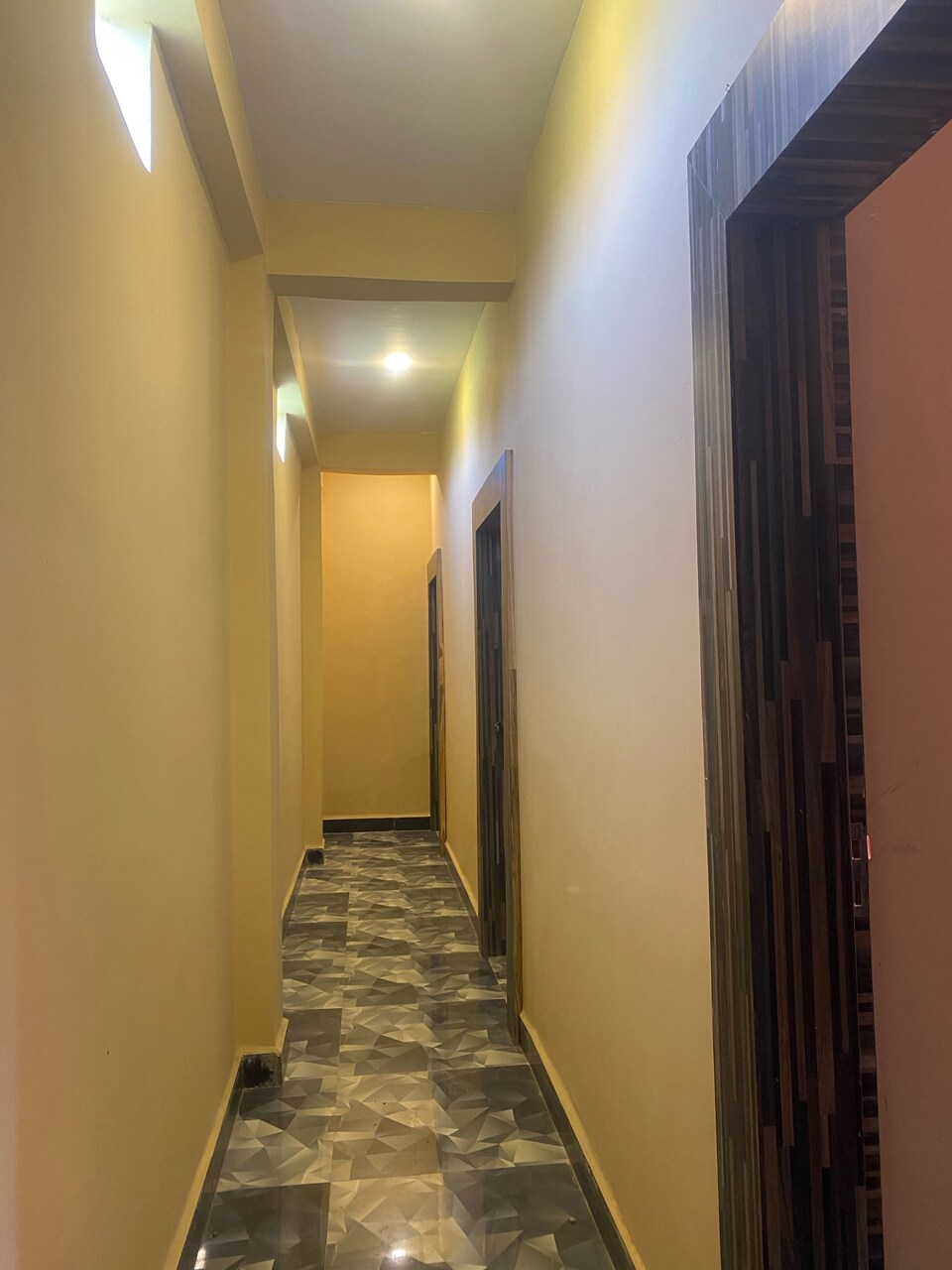 OYO Friend Zone Hotel And Restaurant, Shujalpur, Shujalpur