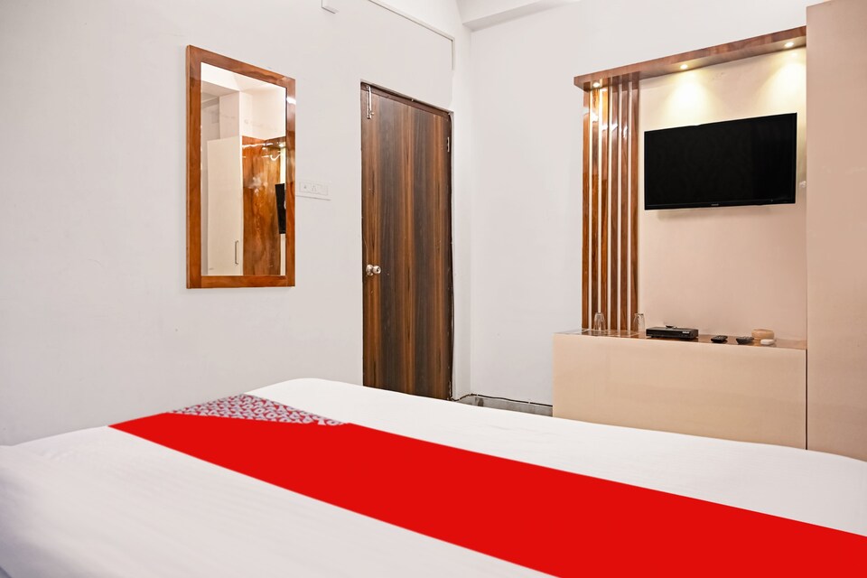 Flagship Sonar Bangla Inn Near Acropolis Mall, Ruby Hospital Kolkata, Kolkata