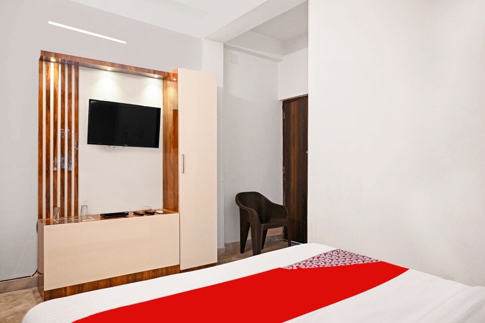 Flagship Sonar Bangla Inn Near Acropolis Mall, Ruby Hospital Kolkata, Kolkata