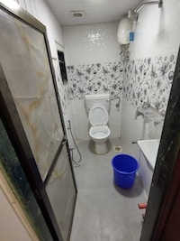 OYO Flagship 806441 Hotel Noble Palace Near Marine Drive Beach