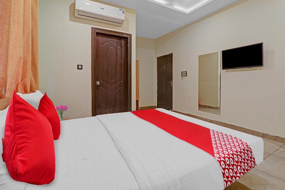 OYO Flagship Hotel DDS Lawn, Alambagh Lucknow, Lucknow