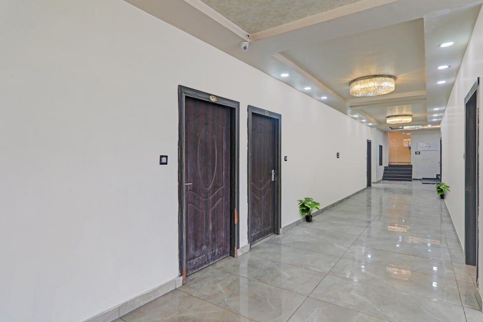  Hotel O Gyatri Palace Premium, Alambagh Lucknow, Lucknow