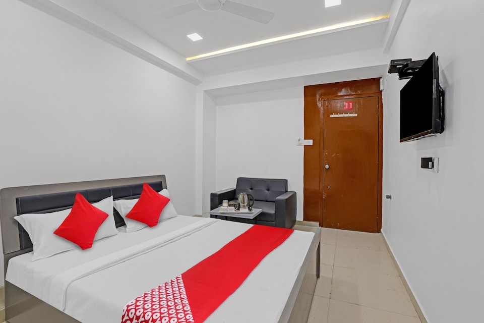 Flagship Hotel Nirali, Airport Surat, Surat