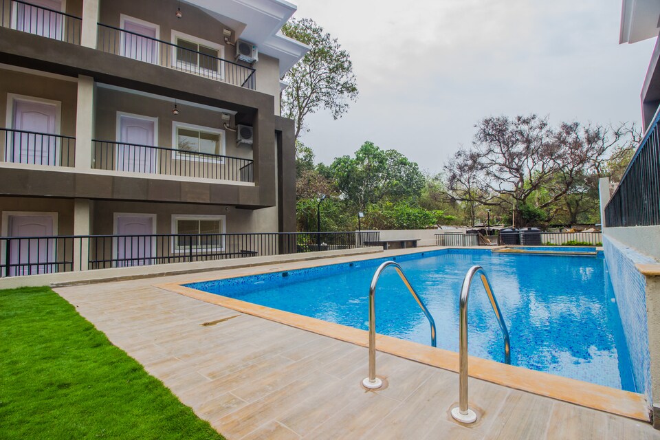 OYO Home 12702 Pool View 2BHK, Anjuna Vagator Goa, Goa