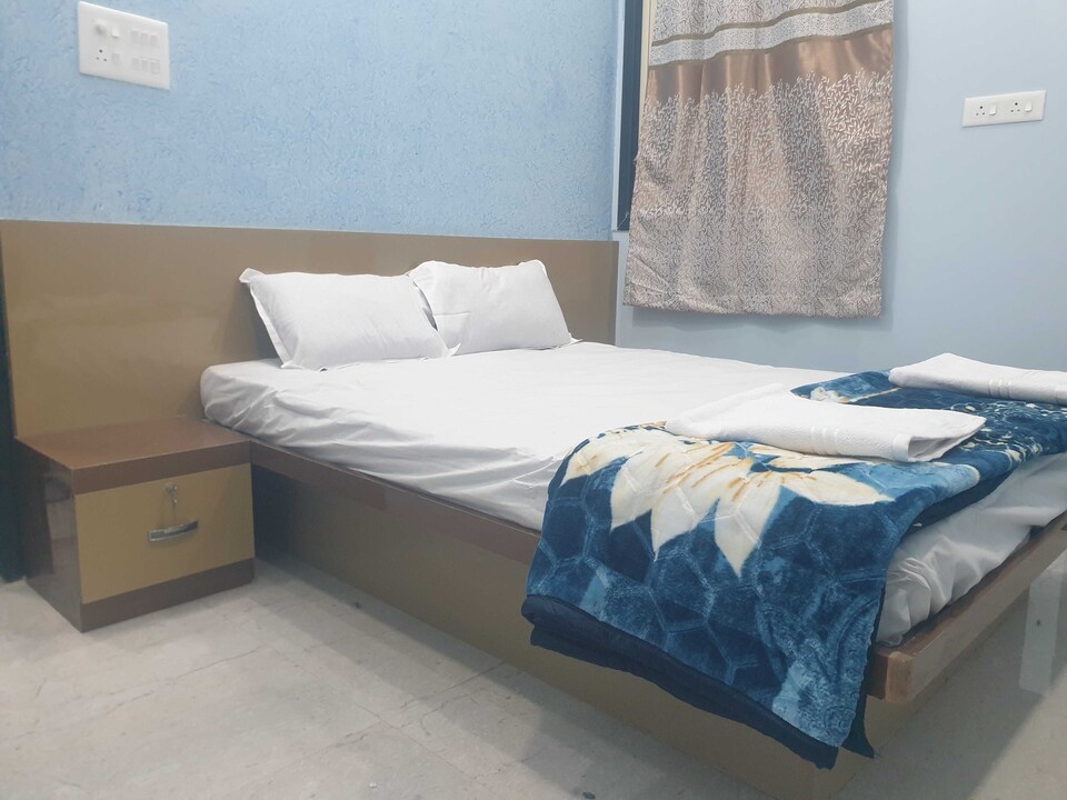 POP HOME 80660A Hotel Taj Bi Plaza, Aurangabad, Aurangabad