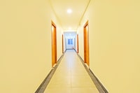 Super Townhouse Kondapur Near Botanical Garden Formerly RRR Inn