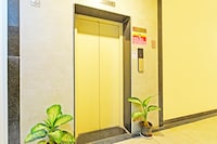 Super Townhouse Kondapur Near Botanical Garden Formerly RRR Inn