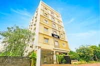 Super Townhouse Kondapur Near Botanical Garden Formerly RRR Inn