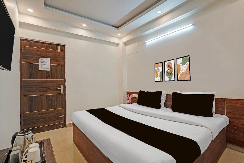 OYO 806632 Oyo Shubh Guest House, Anand Vihar Delhi, Delhi