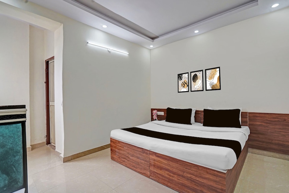 OYO 806632 Oyo Shubh Guest House, Anand Vihar Delhi, Delhi