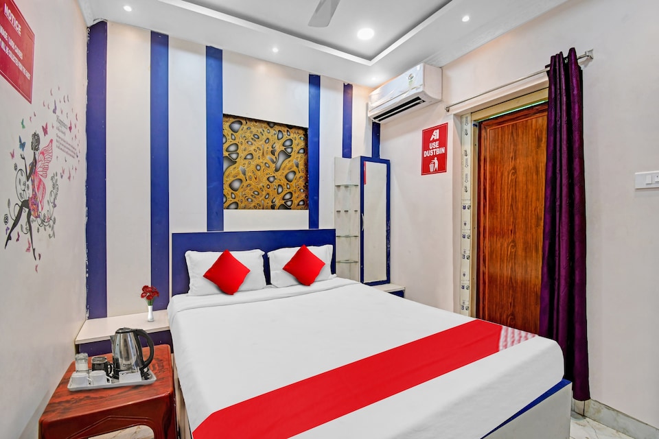 Hotel O GRAND MAMATA RESIDENCY Near By  Niladri Vihar Road, Chandrasekharpur, Bhubaneswar