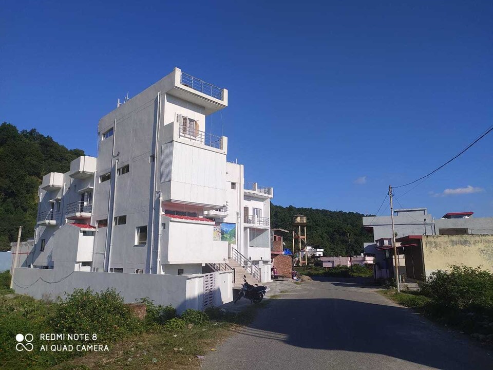 POP 80666B White Castle 🏰 , Dehradun, Dehradun