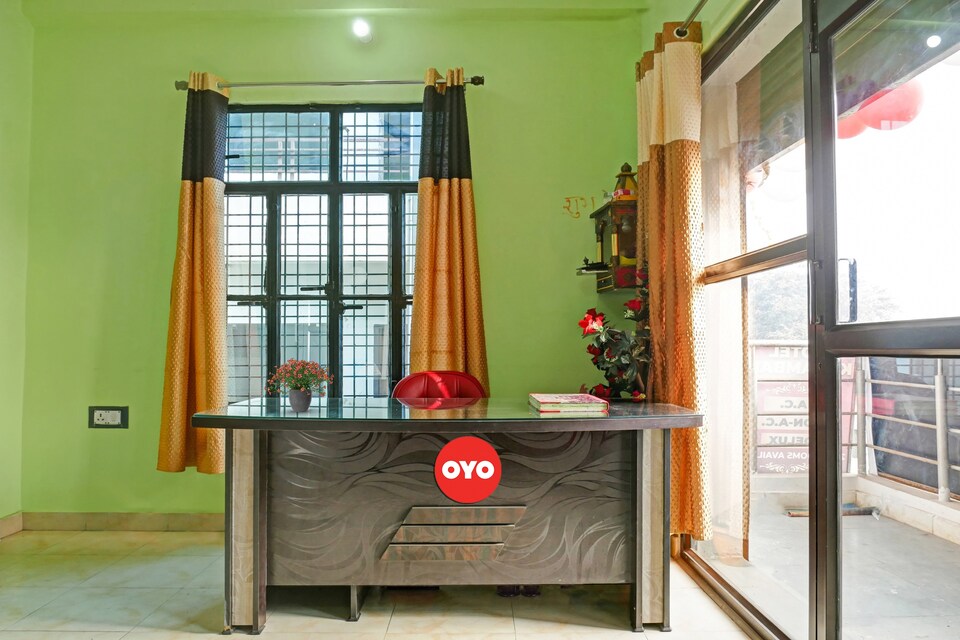 Flagship Hotel Kadambari, Jhusi, Prayagraj