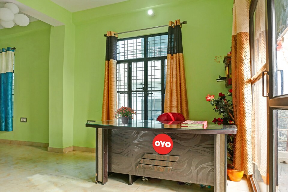 Flagship Hotel Kadambari, Jhusi, Prayagraj