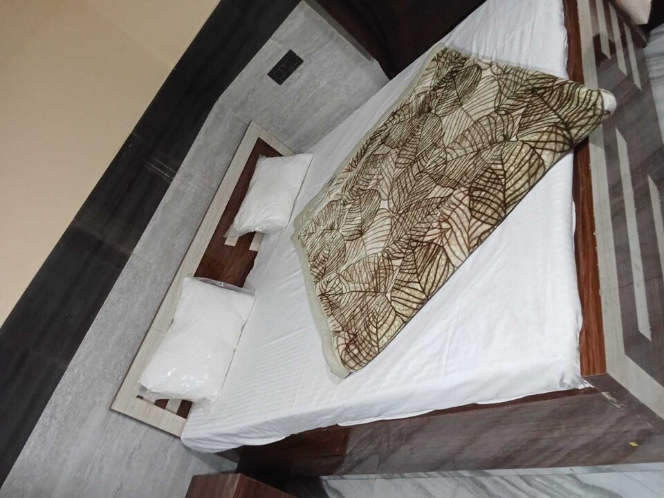 POP 80667G Hotel Royal Grand, Faridabad, Faridabad