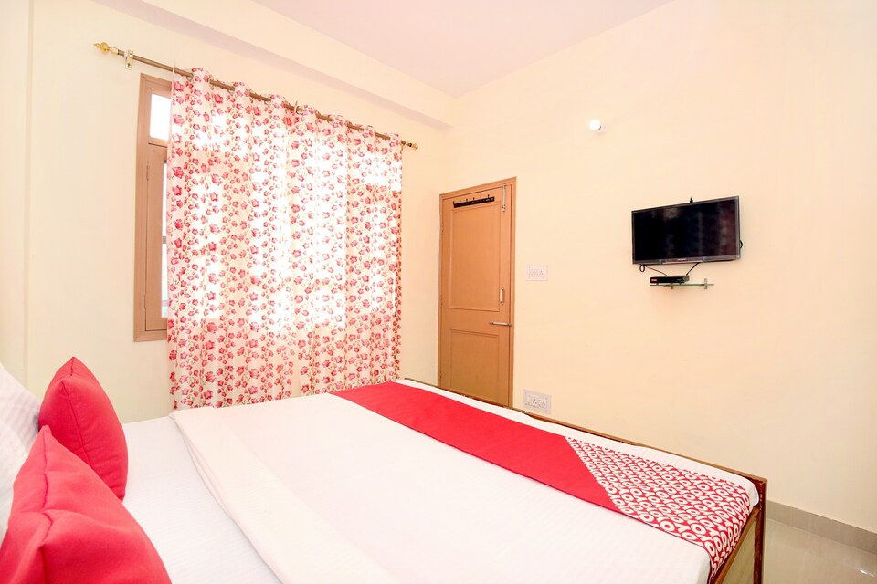 OYO Home 12718 Scenic Apartment, Bharari, Shimla