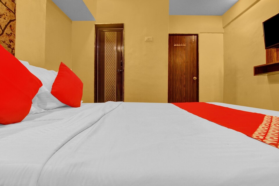 POP 80672C Prince Lodgee, Pimpri Pune, Pune