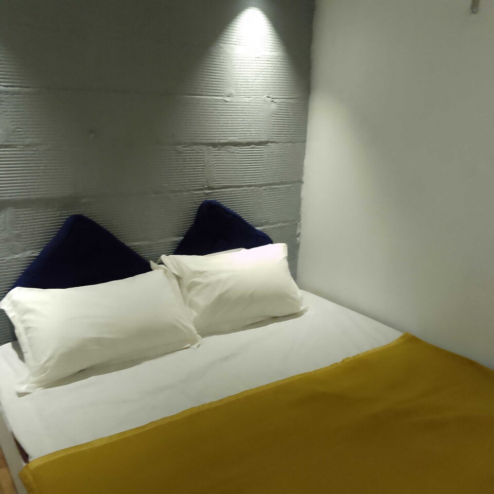 POP HOME 80673F Dorangos, Mumbai Bandra-Khar-Santacruz, Mumbai