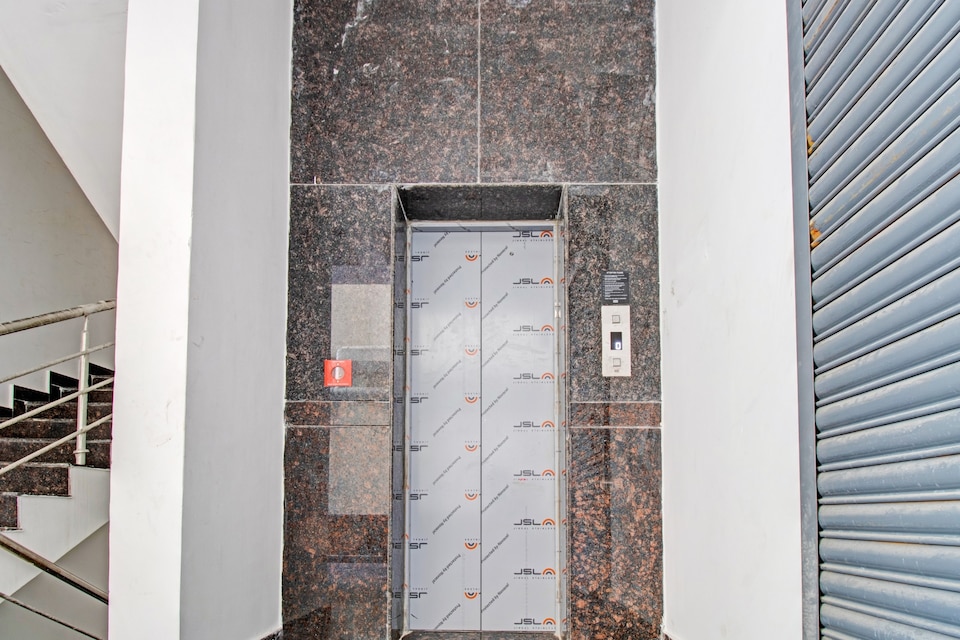 Super Collection O Petals Otium Business Hotel, Manyata Bangalore, Bangalore