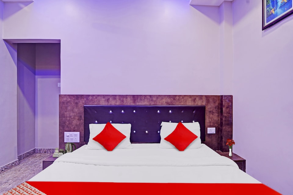 OYO 806755 Saharsh Hotel, Patna Station, Patna