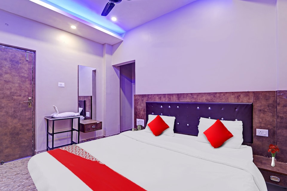 OYO 806755 Saharsh Hotel, Patna Station, Patna