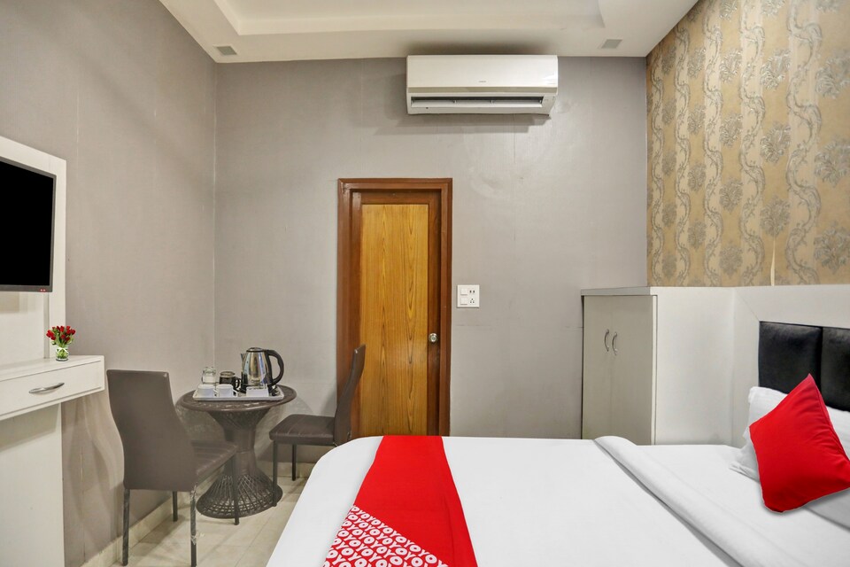 OYO Flagship 806789 Hotel City Star Inn, Pilibhit Bypass Road, Bareilly
