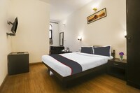 Collection O Hotel Doves Inn Near Leisure Valley Park