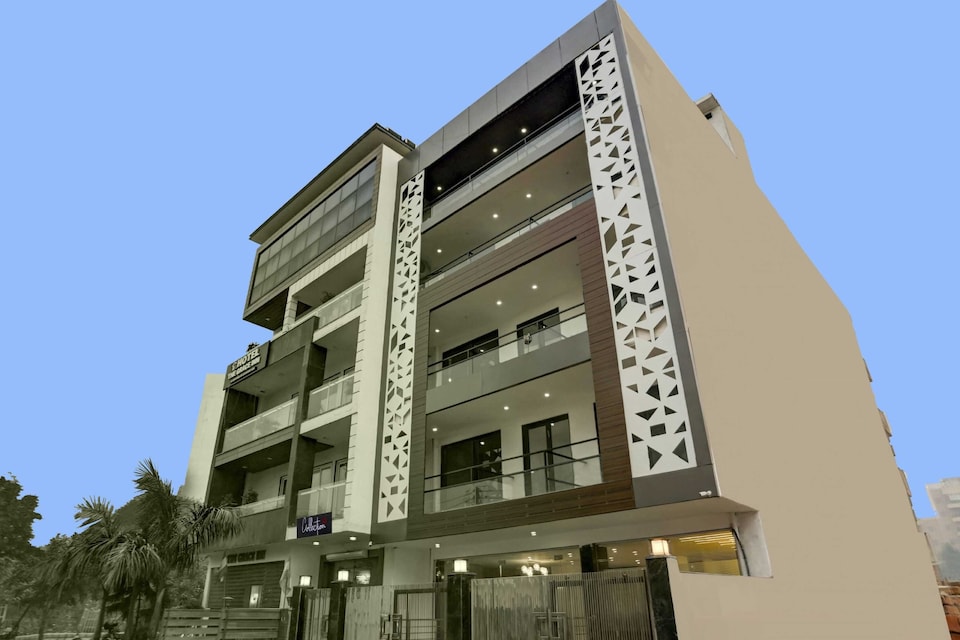 Townhouse Royal Suites Near Aravali Biodiversity Park, Golf Course Road, Gurgaon