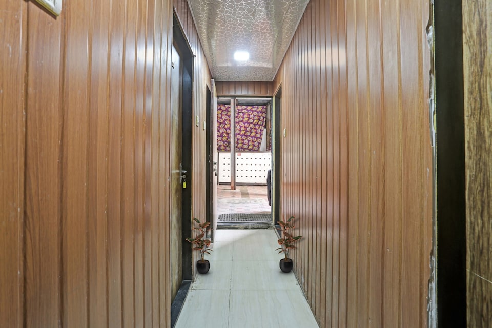 Hotel O Golden Residency, Mumbai International Airport, Mumbai