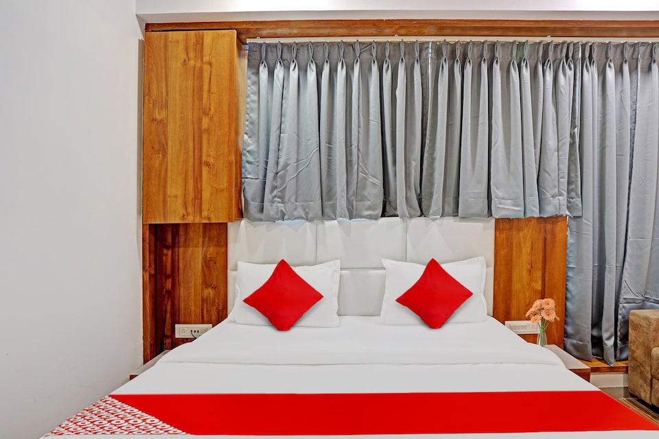 Flagship Hotel Vd Rooms, Adajan, Surat