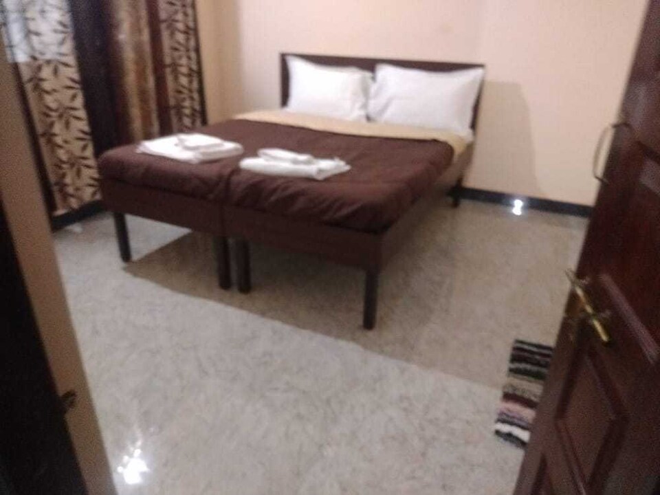 POP 80685E Shalom Homestay , Candolim, Goa