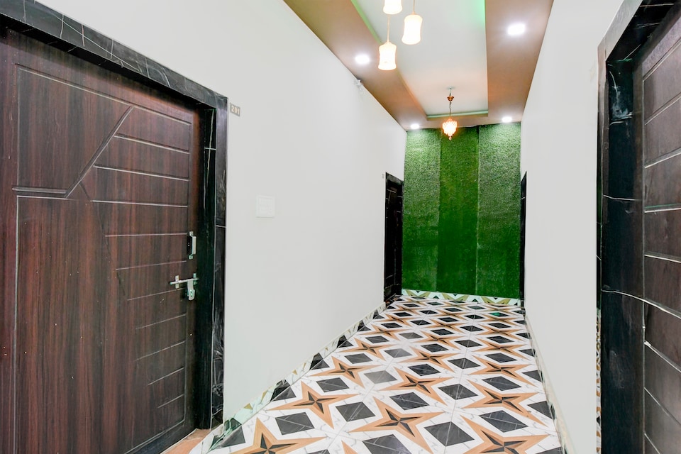 Hotel O Rajaram Singh Blessing Garden And Hotel, Jhusi, Prayagraj